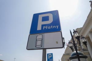 Drożej niż w centrum Warszawy. Parking przy szpitalu nawet 200 zł za dobę