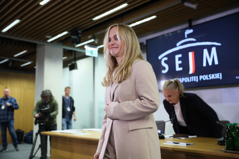 Sondaż: tylu ankietowanych chce odwołania ministry zdrowia