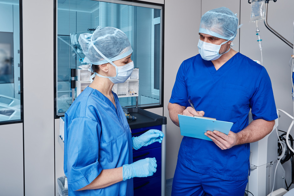 Pielęgniarki krok od podatkowej pułapki. 400 zł decyduje, czy państwo zabierze 1/3 podwyżki