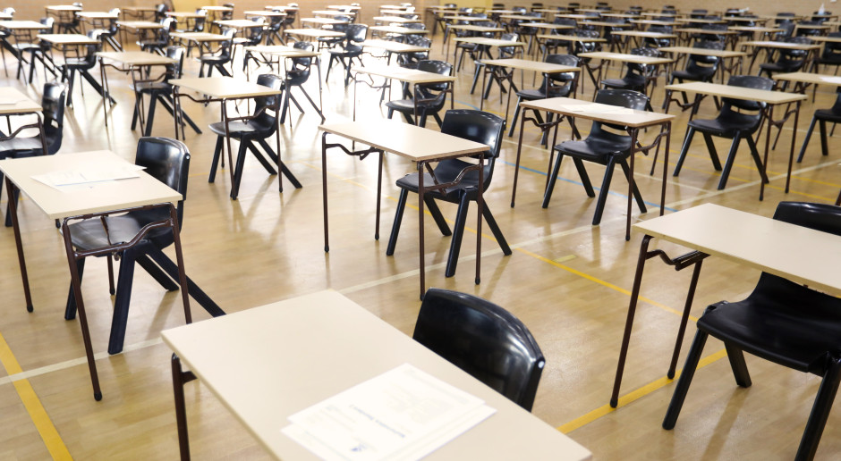 Matura 2026: Ponad 33 tys. zdających chemię, angielski najpopularniejszy na rozszerzeniu