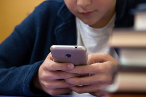 Walka z dezinformacją medyczną także w szkołach. Od września "Pakt dla zdrowia"