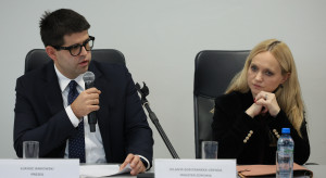 Lekarze trzęsą systemem w (na) posadach. Przekonuje się o tym kolejne ministerstwo