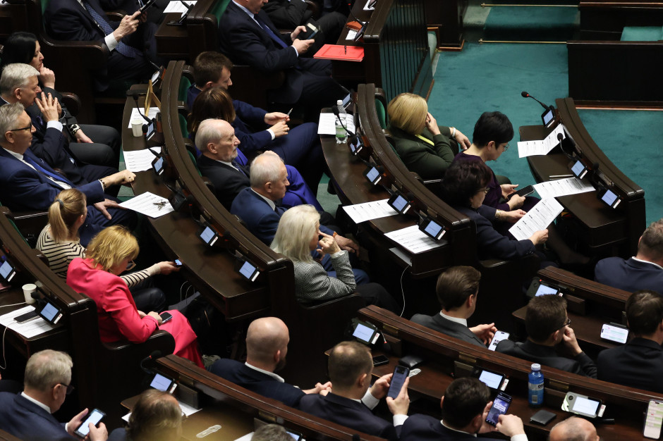 Co z lekarzami z Ukrainy bez certyfikatu językowego? Projekt z kontrowersyjną poprawką wraca do komisji