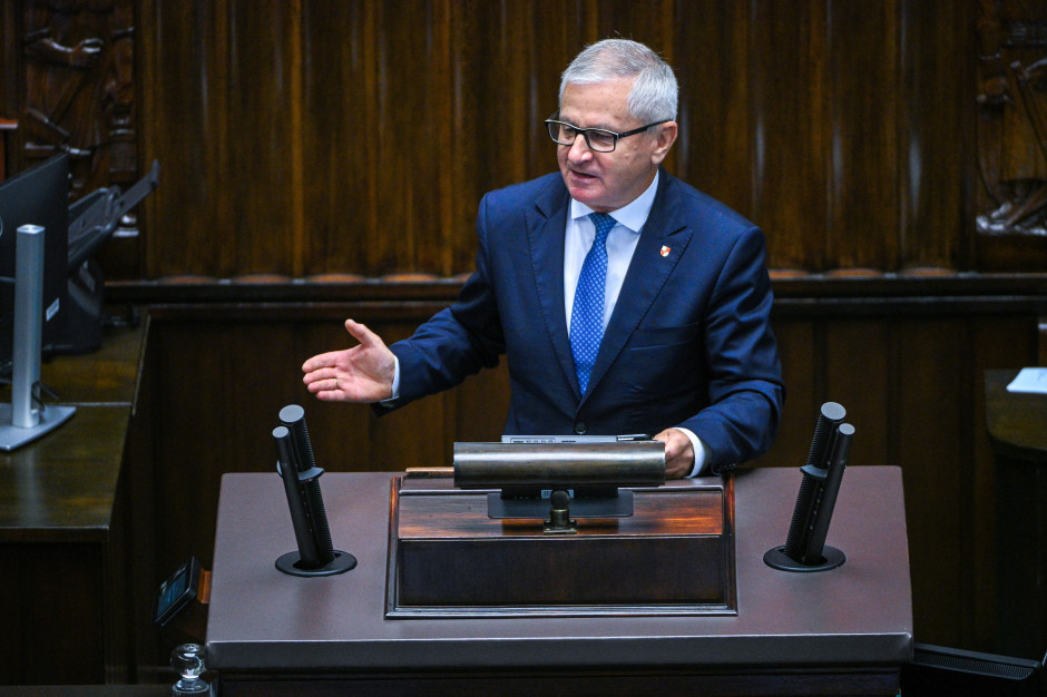 Tak z sejmowej mównicy poseł manipuluje ws. szczepień. Bezwzględna analiza prof. Szuster-Ciesielskiej
