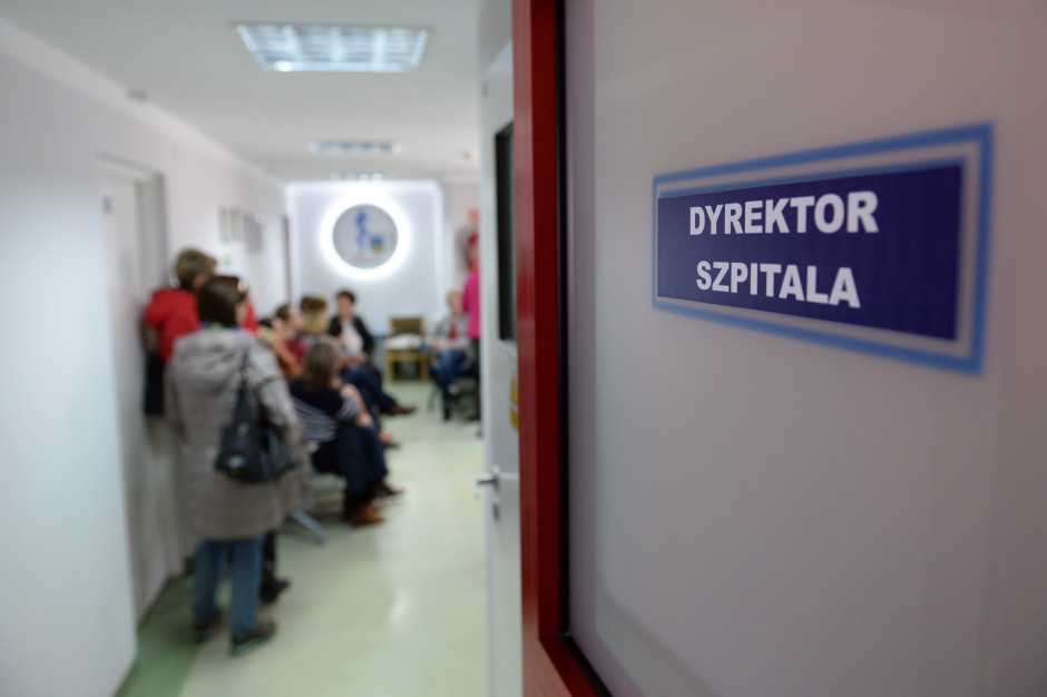Podręczniki od ekonomii do kosza. Niektórzy twierdzą, iż w szpitalach już tylko administrują