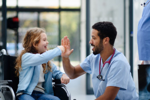 Terapia za milion, kontrakt z NFZ na 200 tys. zł. Neurolodzy: doszliśmy do ściany