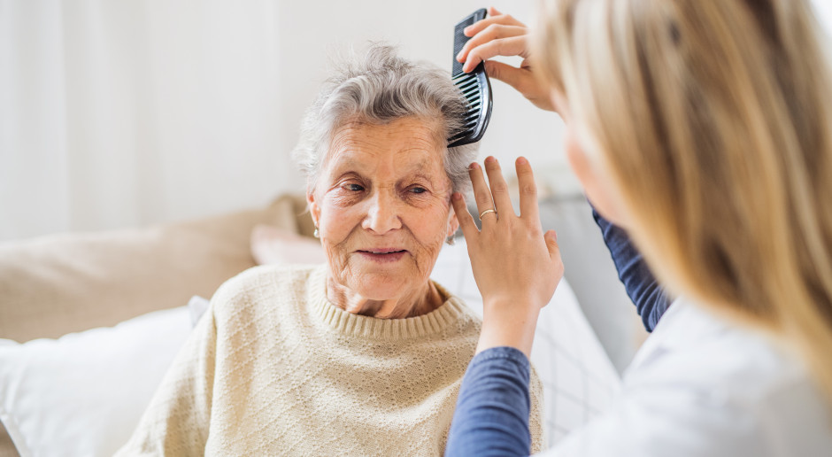 Bon senioralny coraz bliżej. Do tych osób najszybciej popłyną pieniądze: warunki są proste