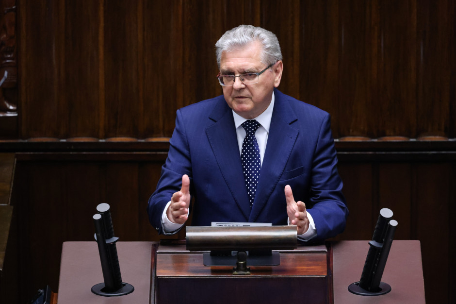 Poseł o medycynie dla biednych i bogatych. "Biedni czekają"