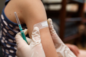 Eksperci: wskaźnik szczepień przeciw HPV to w Polsce zaledwie 17-18 proc. W Wielkiej Brytanii - 85 proc., w Portugalii - 91 proc.