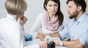 15 tysięcy dzieci w 2 lata. Sukces programu in vitro przyćmiewają problemy z finansowaniem