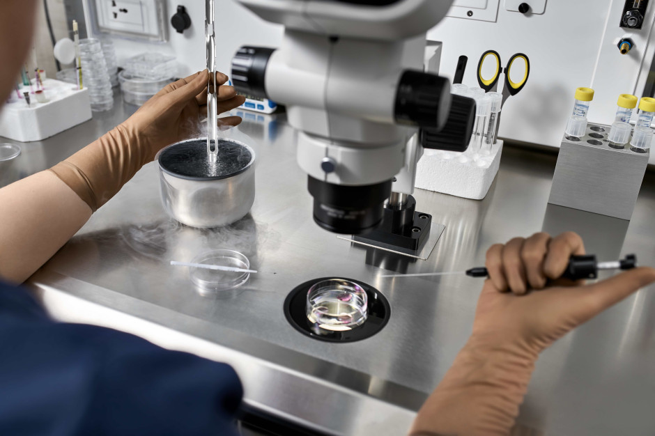 Kliniki pytają o pieniądze na in vitro. "Finansowanie może nie pozwolić na kwalifikowanie nowych par"