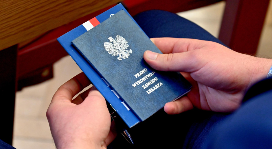 Już 400 lekarzy spoza Unii straciło uprawnienia. Czekają na decyzję prezydenta