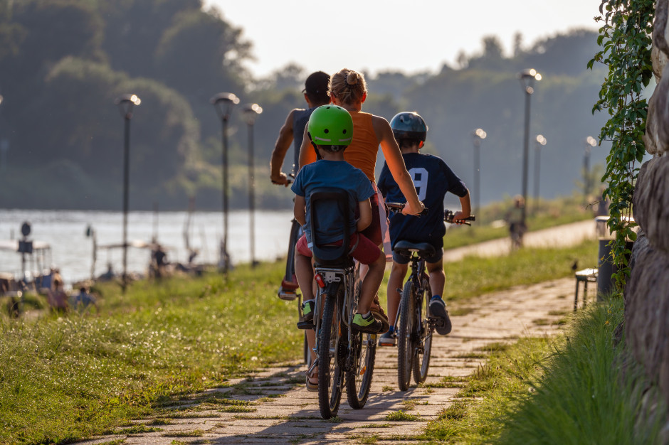 Kask obowiązkowy na rowerze i hulajnodze. Nowe przepisy już obowiązują