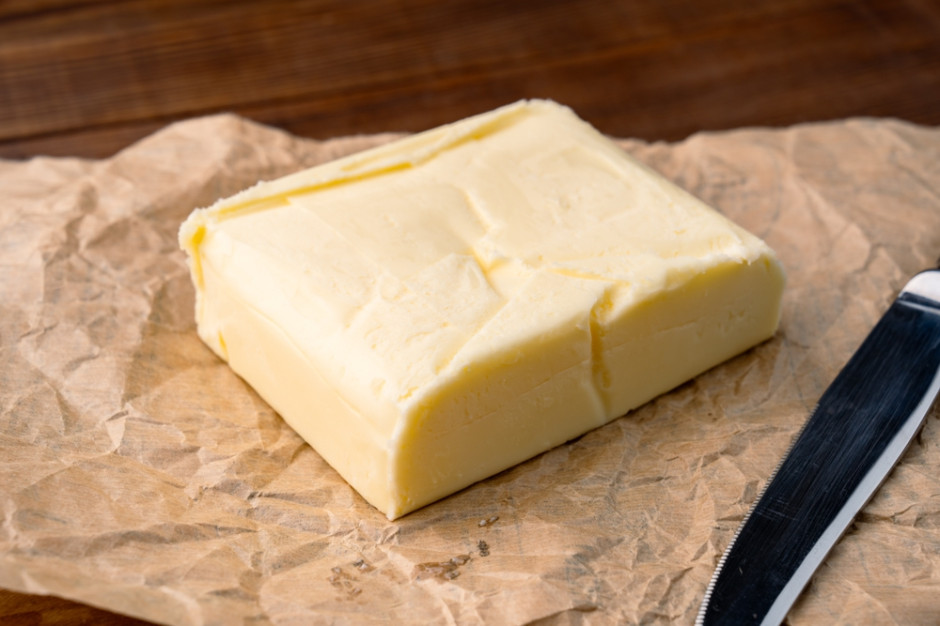 Zjadł kostkę masła i popił śmietaną kremówką. Lekarz: zawał za 3,2,1