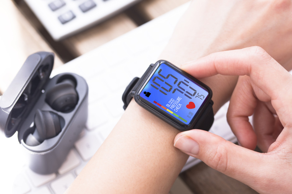 Przełom w walce z „cichym zabójcą”. Nowy smartwatch mierzy ciśnienie bez mankietu