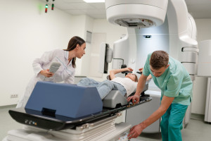 600 specjalistów, 100 tys. pacjentów. Radioterapia onkologiczna potrzebuje nowych kadr