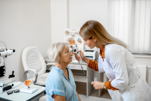 Prawie 53 mln zł z NFZ popłynęły za granicę. Polacy wybierają czeskie kliniki