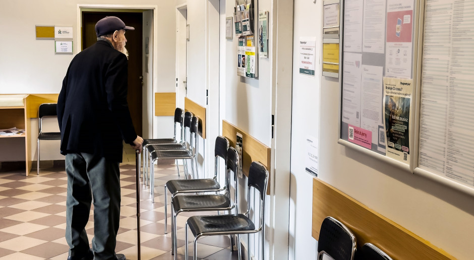 Kosmiczne kontrakty nie kończą się na Kacprzyku. Tak system pęka od środka