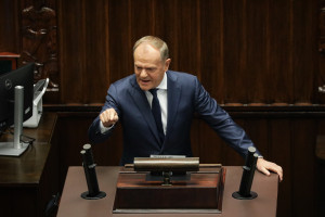 "Pokoik dla VIP-ów" w szpitalu. Tusk ostrzega tych, którzy korzystali