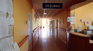 NIK o bulwersujących praktykach na porodówkach. Dyżury po 4 doby, opłaty za usługi na NFZ