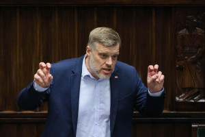 Adrian Zandberg: zamieniliśmy lekarzy w obwoźne firmy. Powinni pracować w jednym etacie