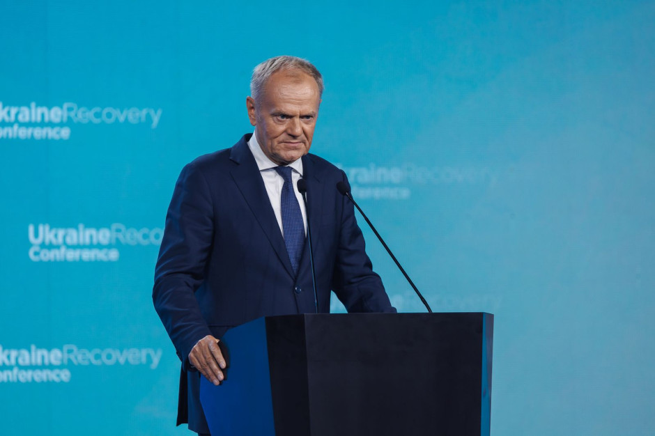 Jutro spotkanie premiera Tuska z prezesem NFZ. Temat: zarobki i czas pracy medyków
