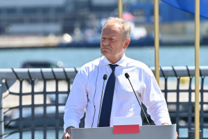 Wolne w upały. Dzisiejsza decyzja Tuska wywróci rynek pracy do góry nogami