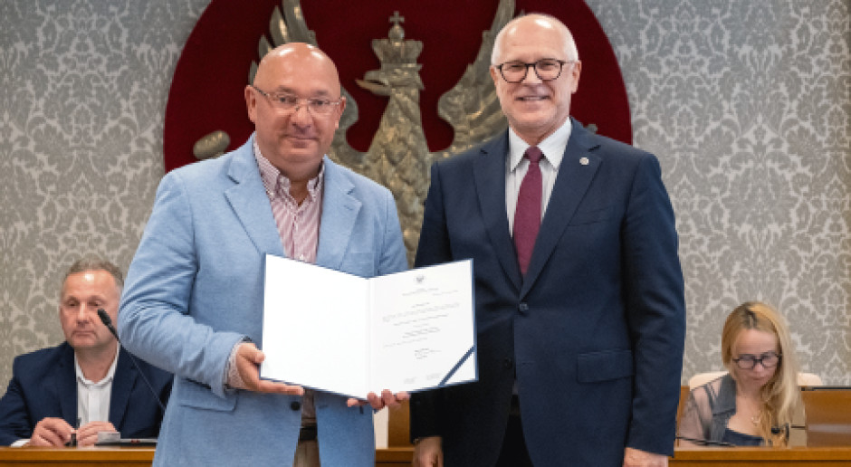 Z lotniczego pogotowia na największą uczelnię medyczną w Polsce