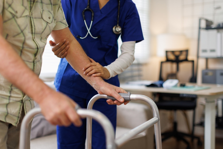 Rehabilitacja na NFZ ma być bardziej dostępna. Zmiany będą obowiązywać od 2027 roku
