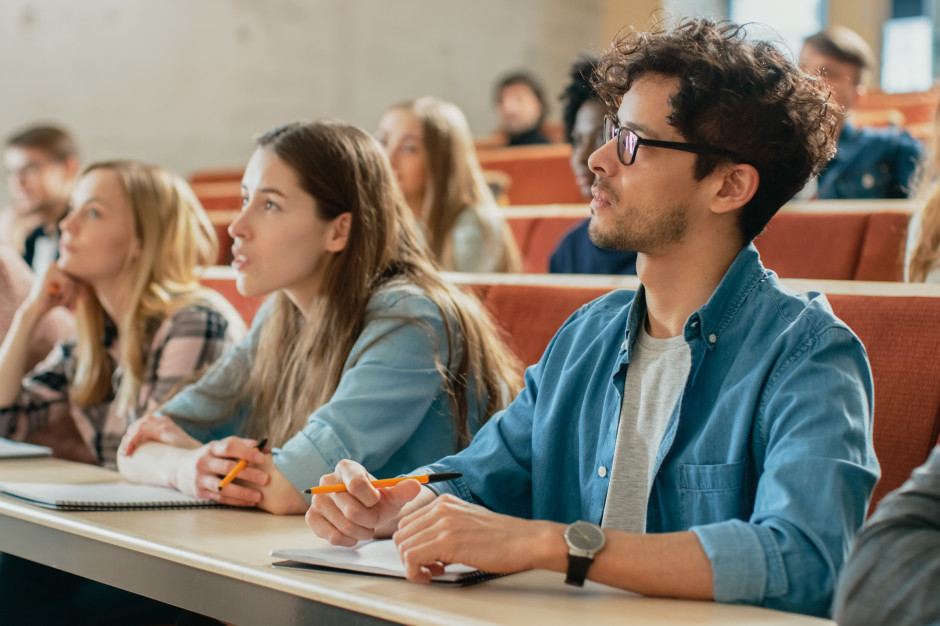 Ważny wyrok dla studentów. Uczelnia musi uzasadnić skreślenie z listy
