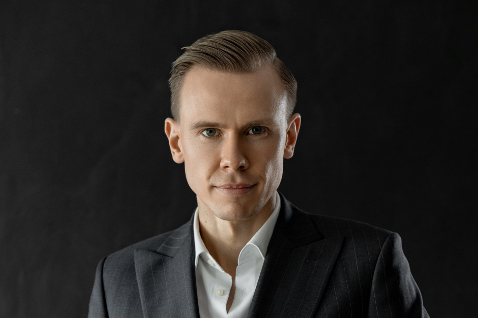 To najmłodszy profesor chirurgii plastycznej w Polsce. Ma 35 lat