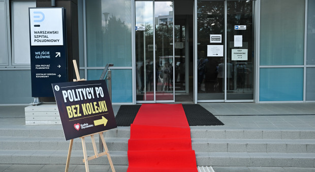 Limit na pensje medyków, koniec z omijaniem kolejek. Te projekty mają uderzać w patologie