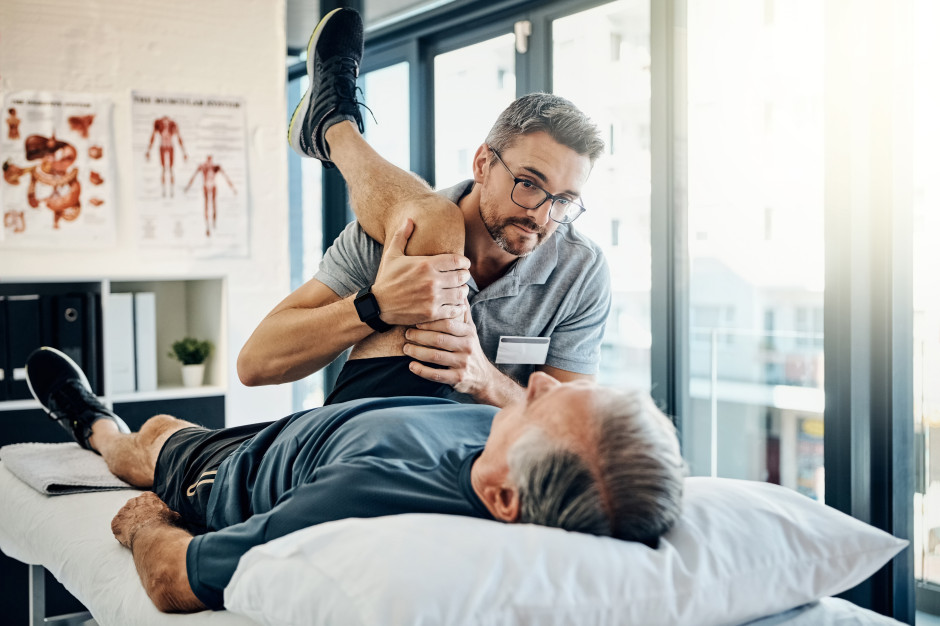 Spór o rehabilitację. Lekarze nie chcą oddać kwalifikacji fizjoterapeutom