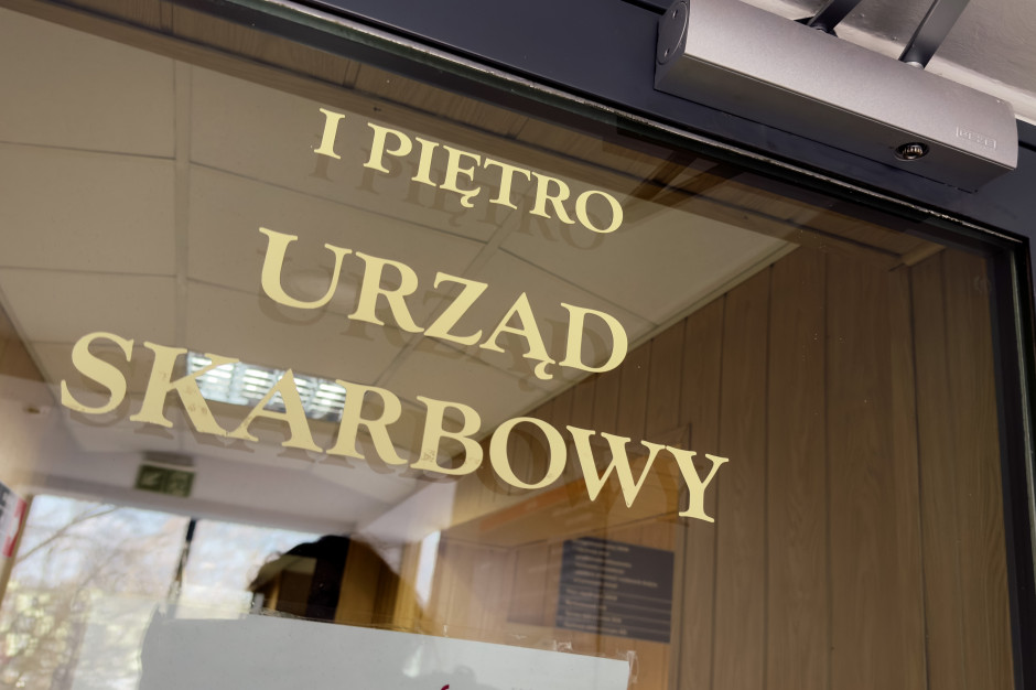 Skarbówka bezwzględna wobec wdowy. Ściągnie podatek ze zbiórki na leczenie dziecka