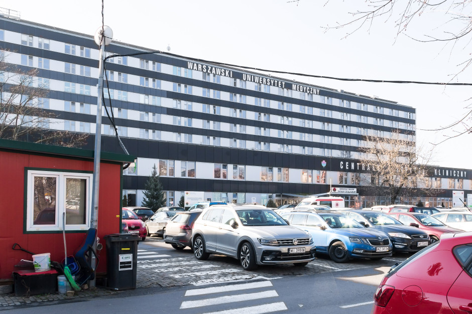 Prokuratura bada sprawę prosektorium przy Banacha. Szpital odpiera zarzuty, ministerstwo żąda wyjaśnień