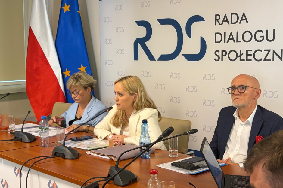 Trójstronny Zespół o zmianach w ochronie zdrowia. Na stole limity wynagrodzeń i czasu pracy medyków