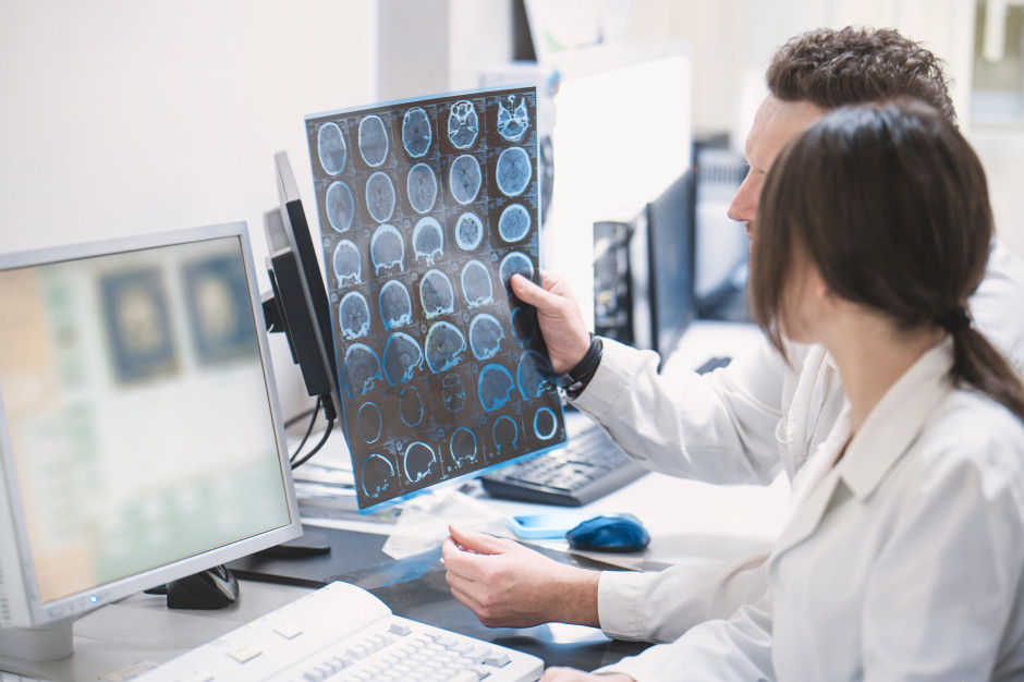 Apelują o Krajową Sieć Neurologiczną. "Nie da się zmienić organizacji opieki bezdecyzyjnie i bezkosztoowo"