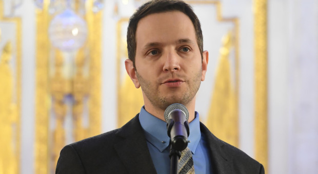 Szarlatani dostają państwowe dyplomy. Lekarz: tak legalnie okrada się chorych. Apel do prezydenta