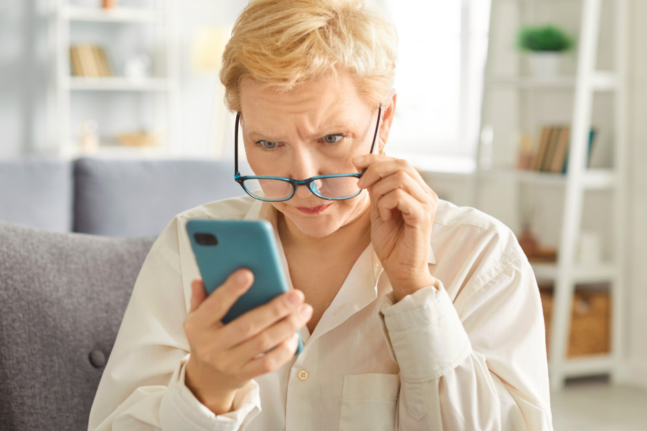 Sprawdzaj telefon. Po wycieku danych przyjdzie ostrzeżenie, ale SMS mogą też wysłać oszuści