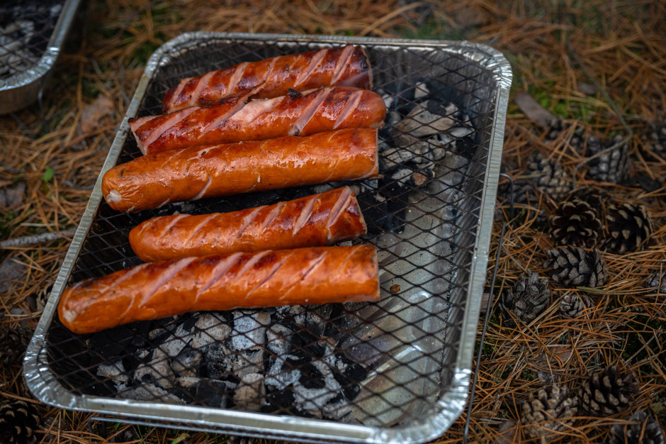 Chcą wprowadzić zakaz grillowania. Sklepy zaczęły wycofywać produkty