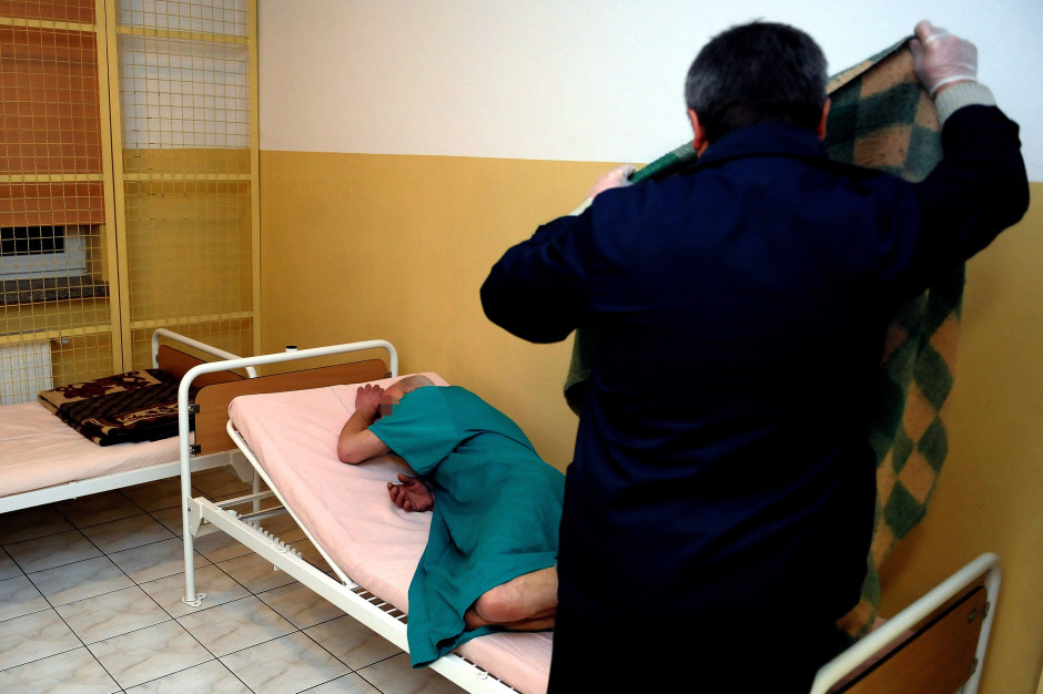 Nagrywają ludzi w izolatkach izb wytrzeźwień. Urząd alarmuje: to niezgodne z prawem