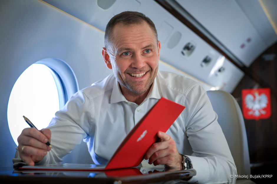 Prezydent blokuje Lex Szarlatan i kieruje do Trybunału. Jest reakcja rządu