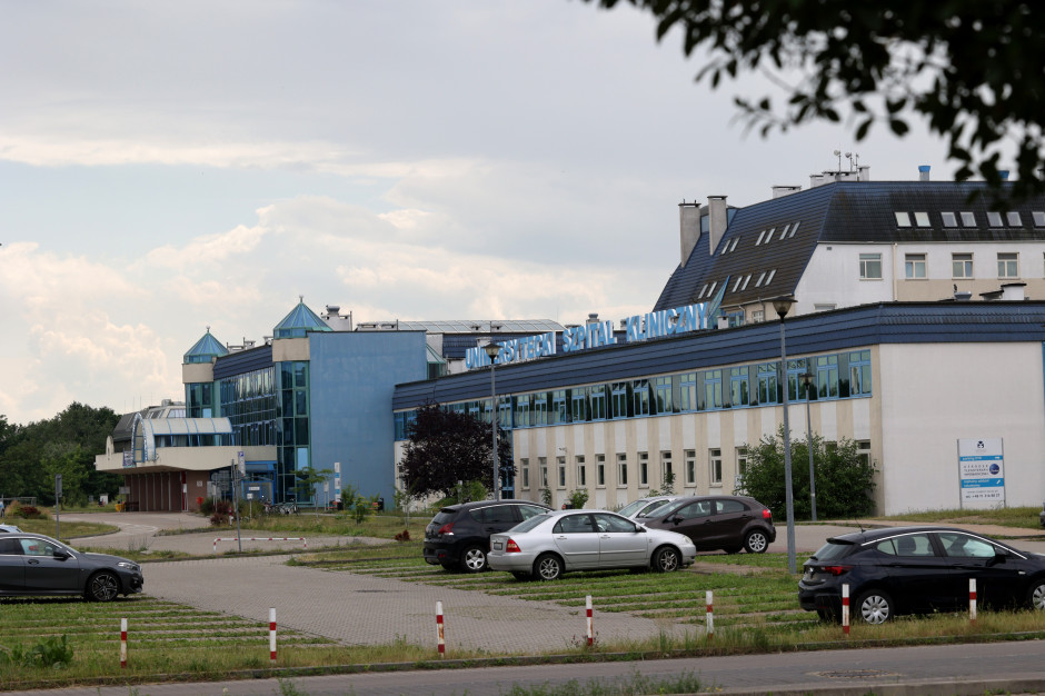 Wrocławski szpital kupił ambulans Shock Team za 2 mln zł. Mobilny OIOM dla pacjentów