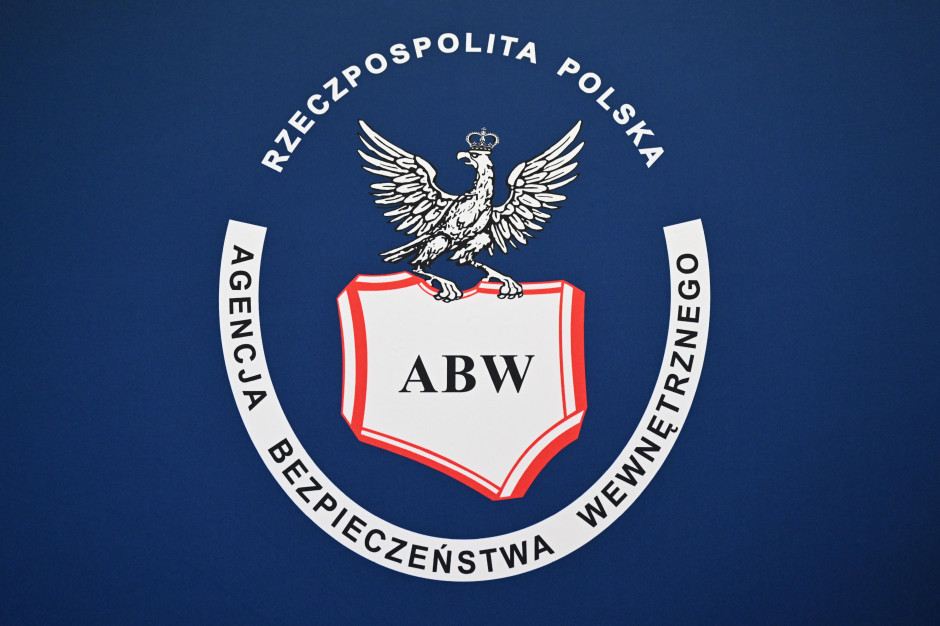 8,3 tys. zł na rękę i 30 tys. zł dodatku. Lista poszukiwanych pracowników jest długa