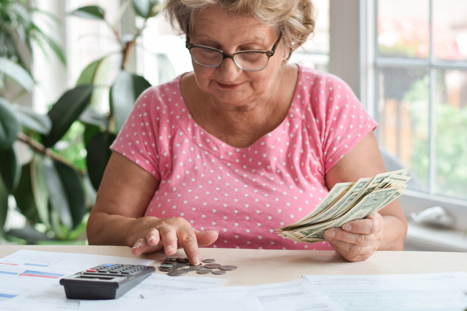 Renta wdowia szybciej na kontach. Wrześniowe terminy ucieszą seniorów