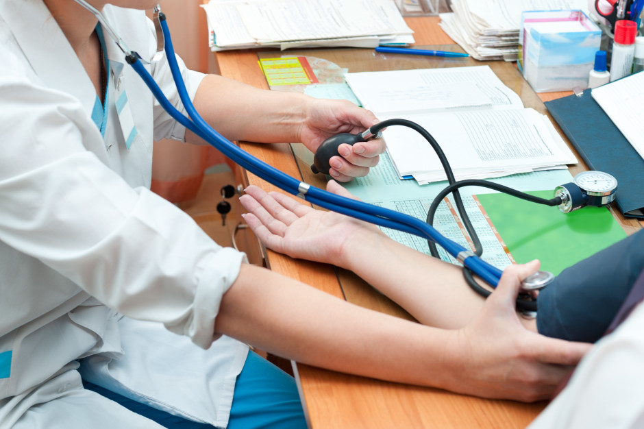 6 081 zł na rękę i 39 dni urlopu. Więzienia i areszty szukają ludzi do pracy