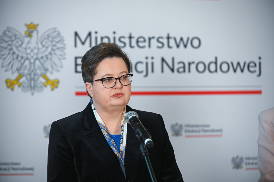 Nowe terminy wakacji i podział na tury. Jest stanowisko MEN