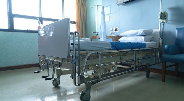 Limity czasu pracy i płac medyków. Dyrektorzy szpitali wskazują słabe punkty reformy