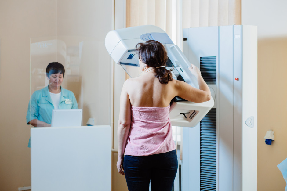 Ponad 377 tys. wolnych terminów na mammografię. Jak zapisać się przez centralną e-rejestrację
