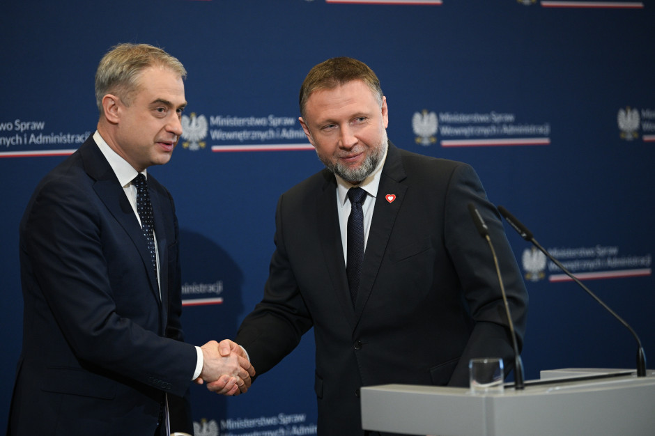Koniec alertów RCB w SMS-ach. Rząd chce zmienić sposób ostrzegania Polaków